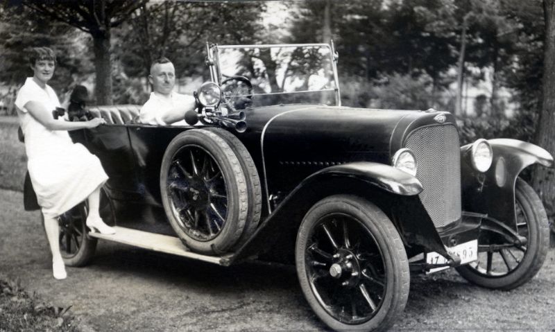 1920s-men-automobiles-5.jpeg