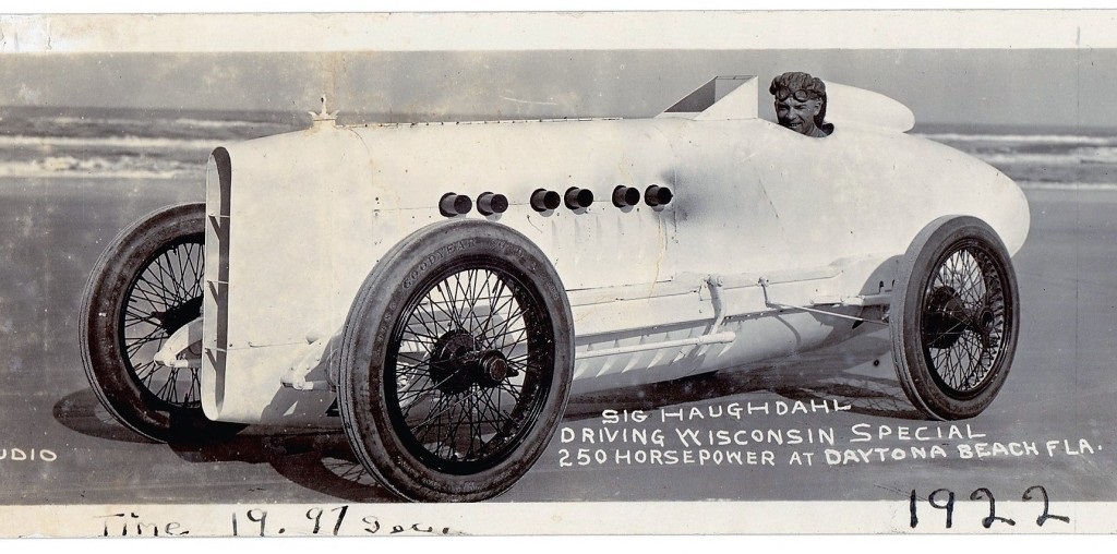 1922-04-06 Wisconsin Special - Sig Haugdahl record Daytona beach (8).jpg