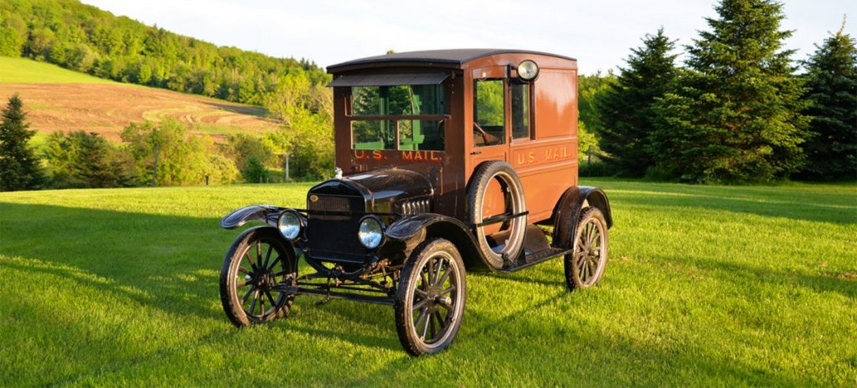 1923-ford-model-t-mailtruck-1024x465.jpg