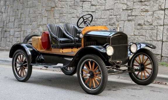 1924-ford-model-t-speedster~2.jpeg