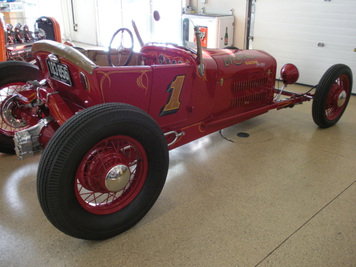 1927T_01_700.jpg