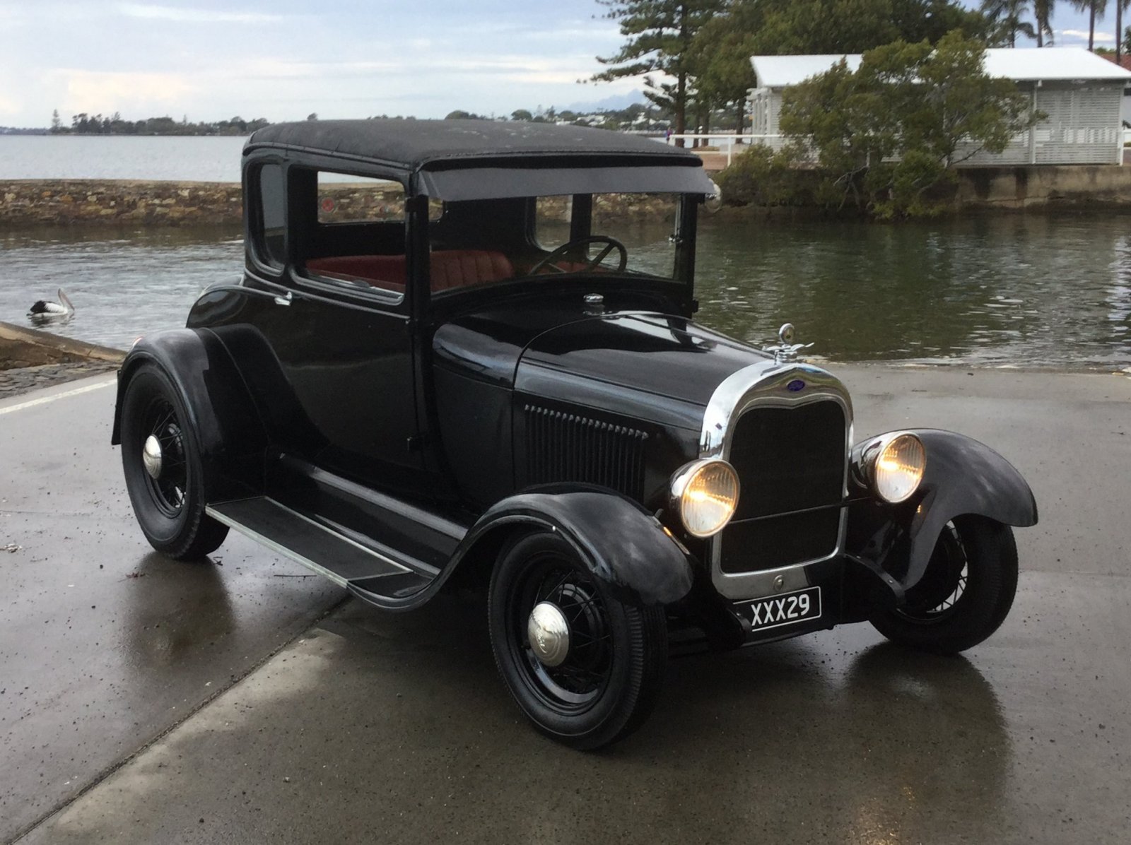 1928-ford-model-a-coupe_015432660360224789637..jpg