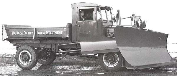 1928OshkoshModelHSnowPlow-Dumper.jpg