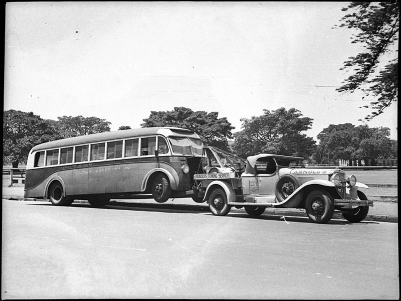 1929 Cadillac Tow Truck 3.jpg