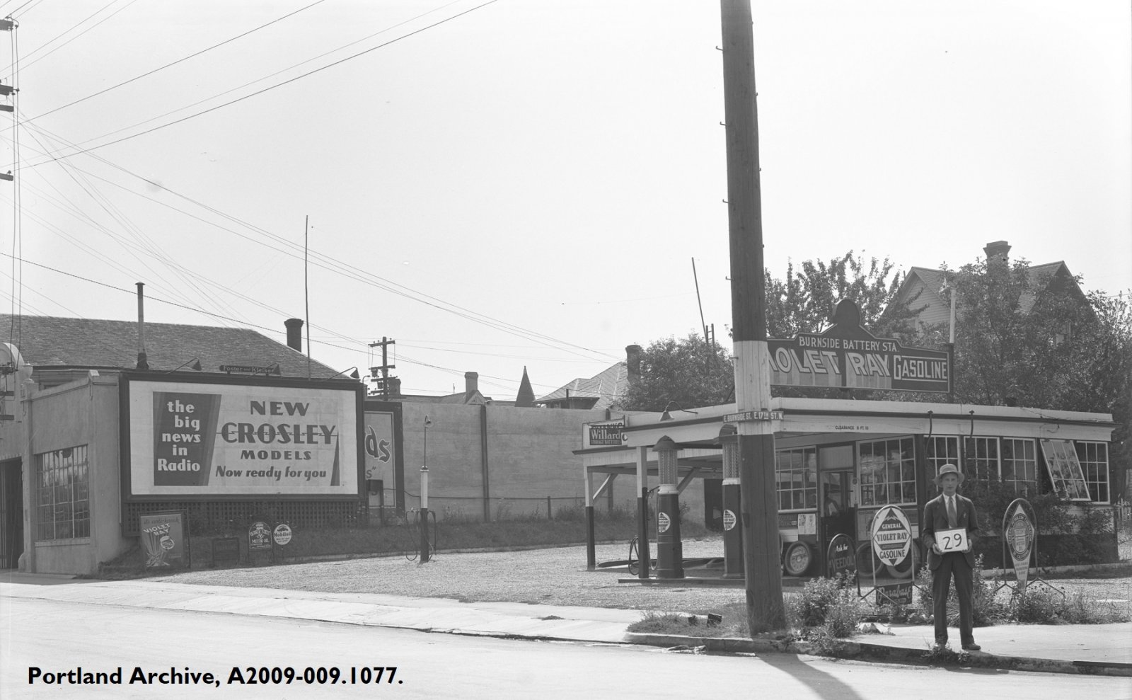 1929_e-burnside-st-and-se-17th.jpg