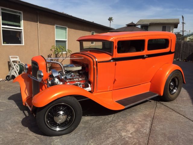 1930-chopped-ford-tudor-sedan-hot-rod-2.jpg