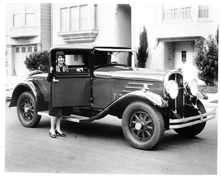 1930 factory photo.jpg