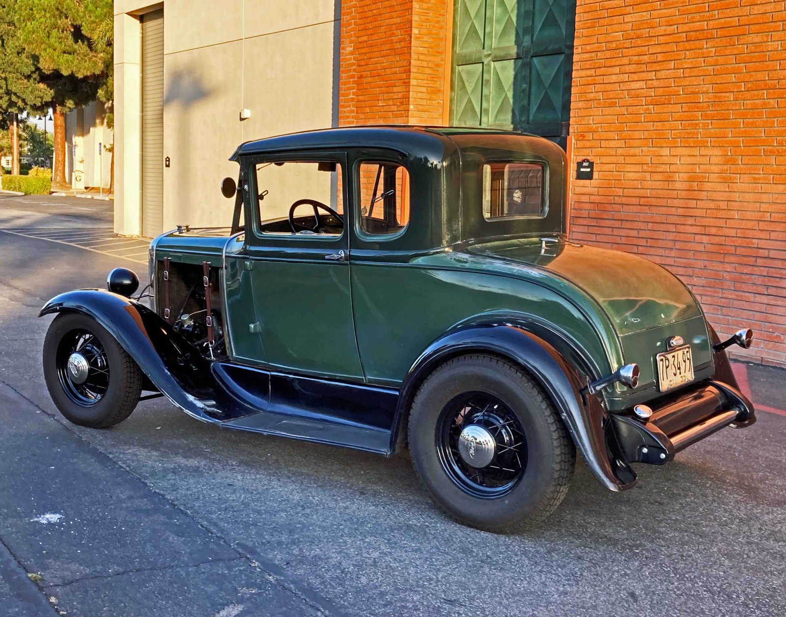 1930 Ford-rear.jpg