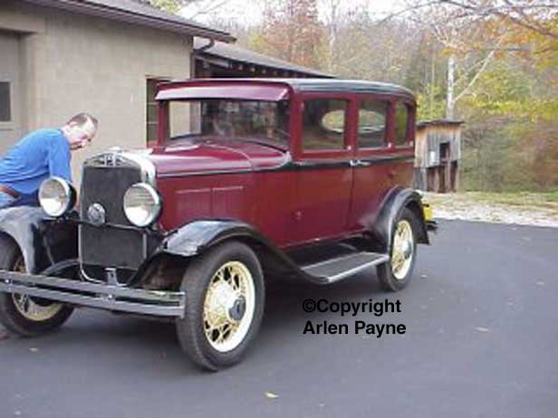 1930 Plymouth.jpg