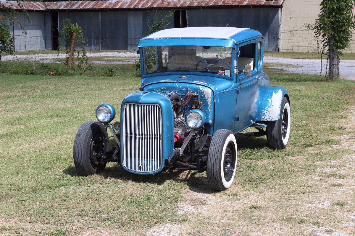 1930 survivor coupe 011.JPG