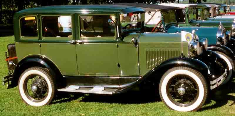 1930_Ford_Model_A_4-Door_Sedan_3.jpg