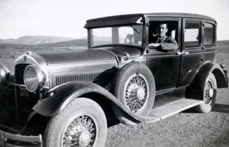 1930s-men-automobiles-3.jpg