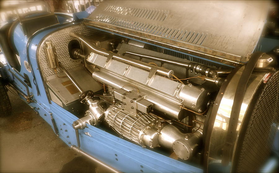 1931-bugatti-type-54-engine-detail-john-colley.jpg