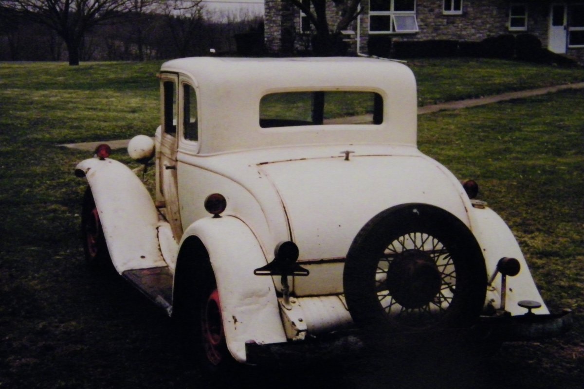 1931 PONTIAC (1999) 001.jpg