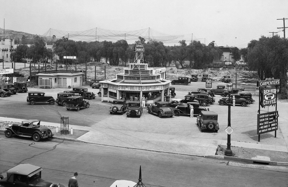 1932-drive-in-on_sunset_boulevarde.jpg