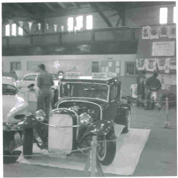 1932 FORD 5W FENDERED.jpg