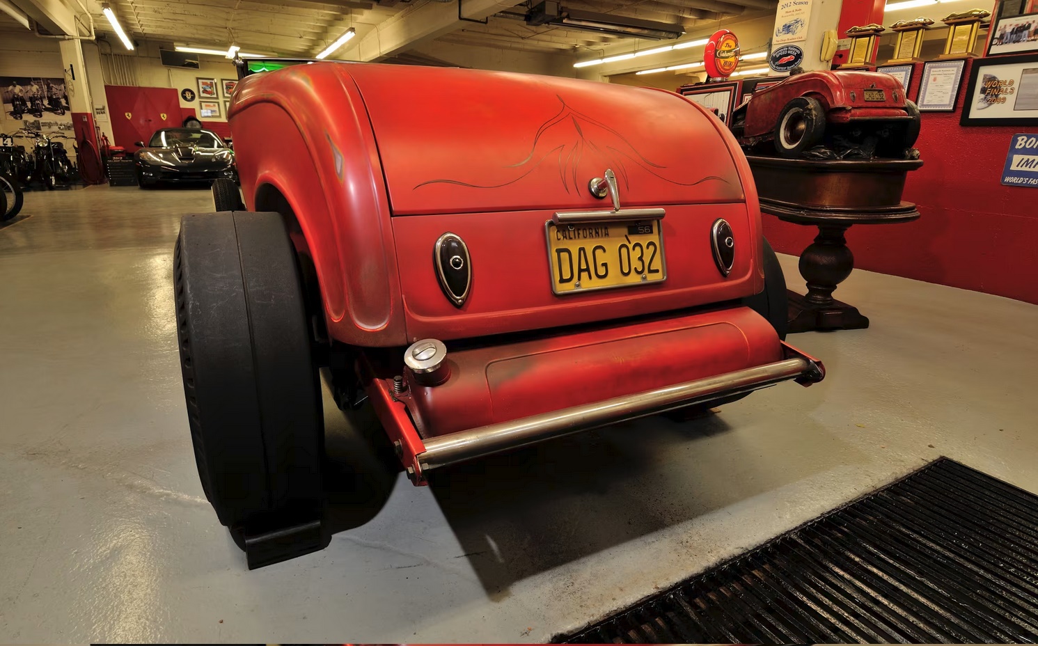 1932 Ford Custom Roadster - Mecum Auctions.jpg