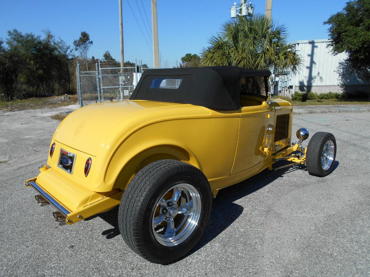 1932-ford-roadster-highboy-street-rod350auto-full-steel-hood-topyellowmint-4.JPG