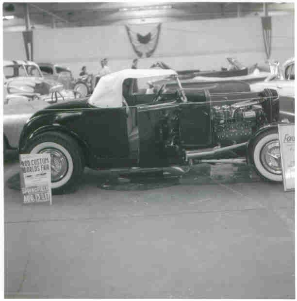 1932 FORD ROADSTER.jpg