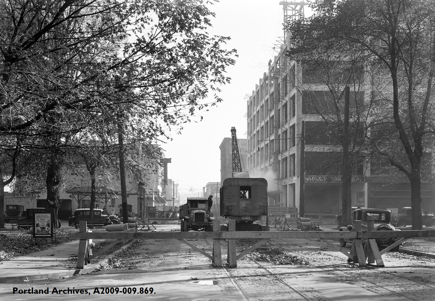 1932_-w-burnside-st-and-park.jpg