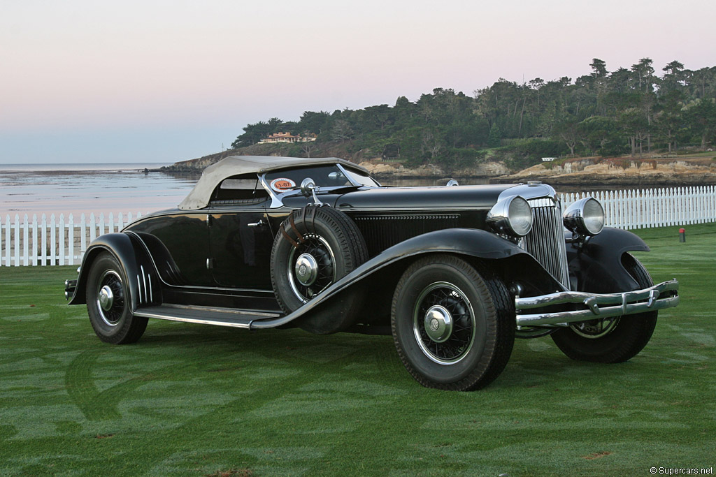 1932_Chrysler_ImperialCustomEight1.jpg