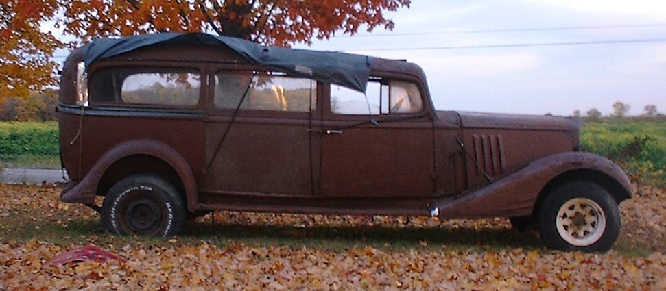 1933 pontiac full right side but bigger.jpg