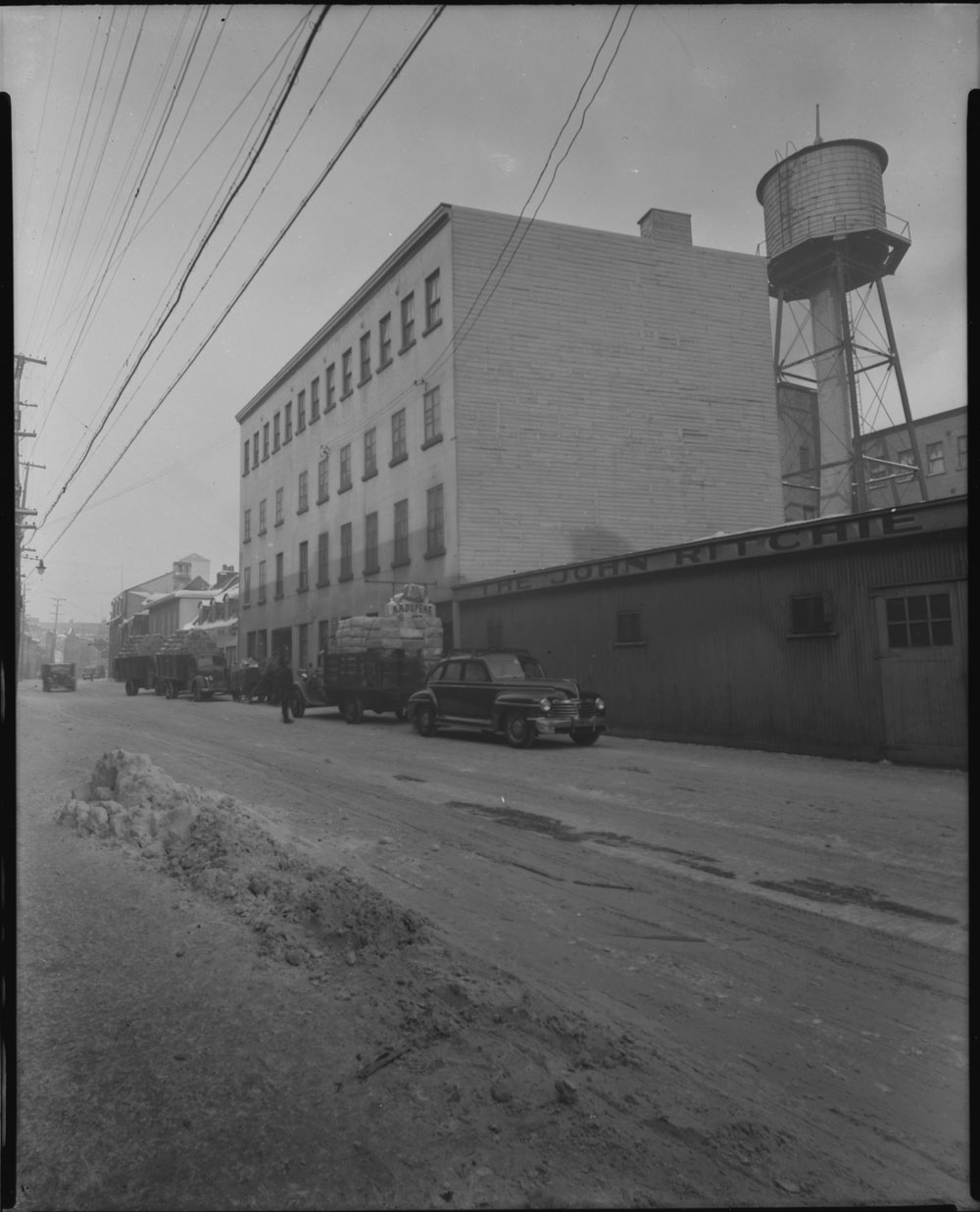 1934-9 The John Ritchie building, Québec 1934.jpg