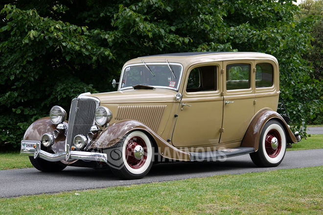 1934-ford-hot-rod-sedan-rhd.jpg