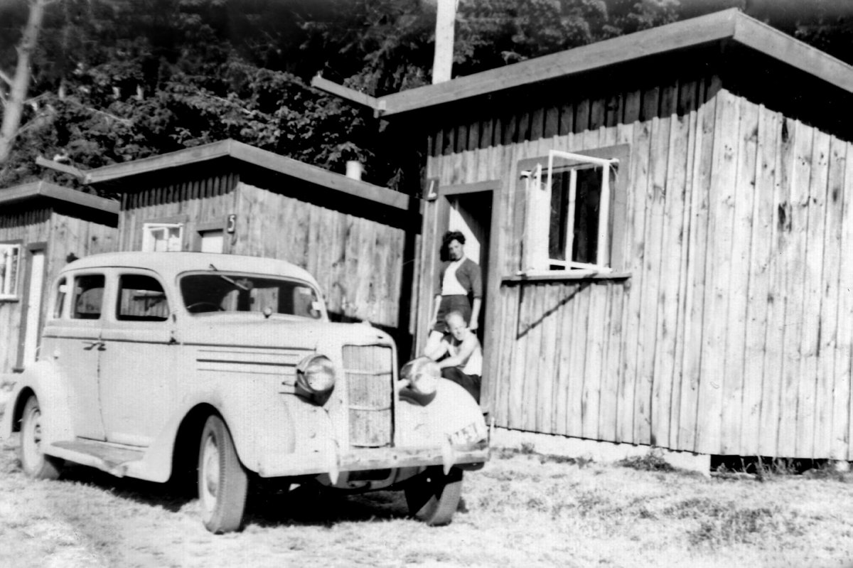 1935 Dodge trip to Milford a.jpg