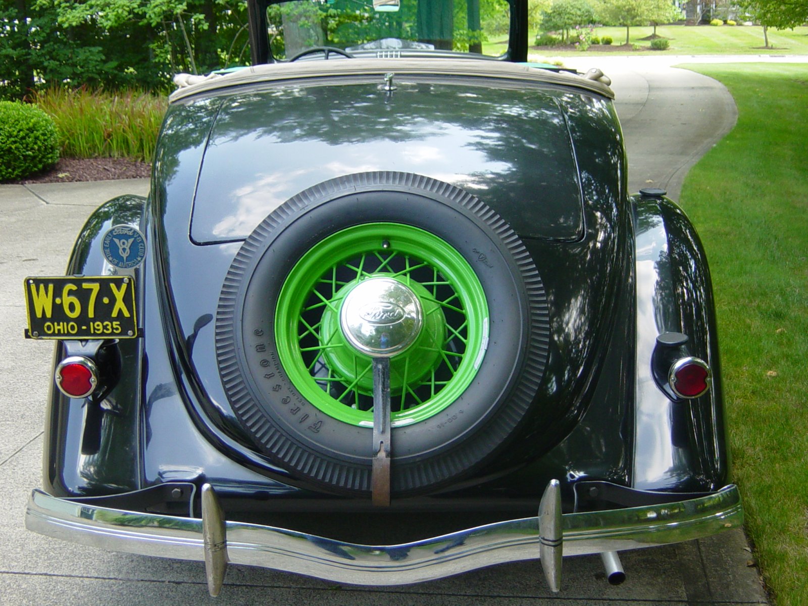1935 Ford Cabriolet (9).JPG