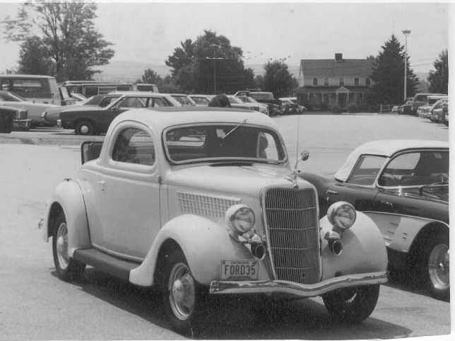 1935 Ford.jpg