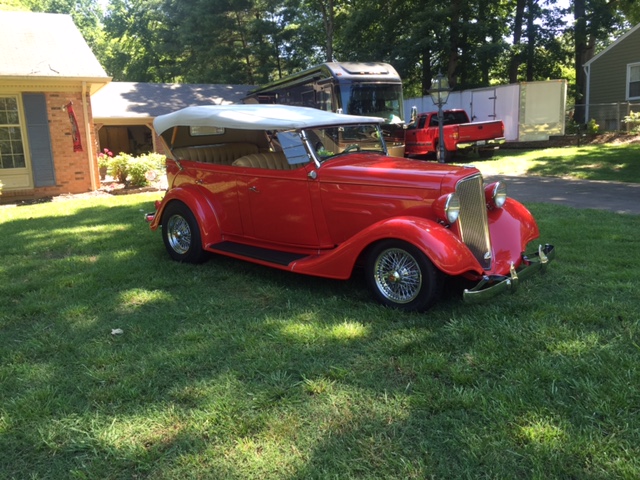 1935 phaeton mike & linda  + B.jpg