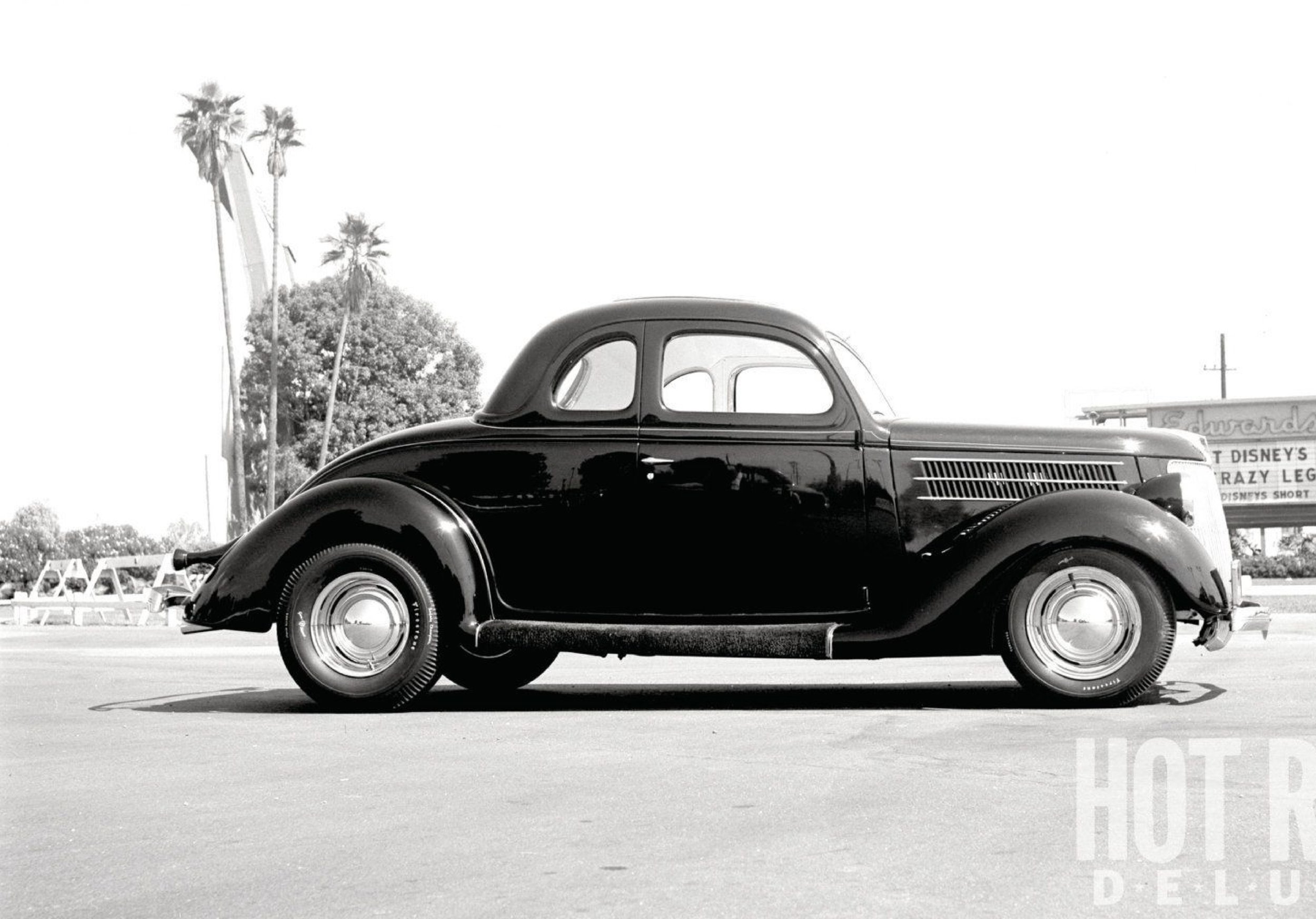 1936 Five Window Black with Chroed Reversed Wheels.jpg