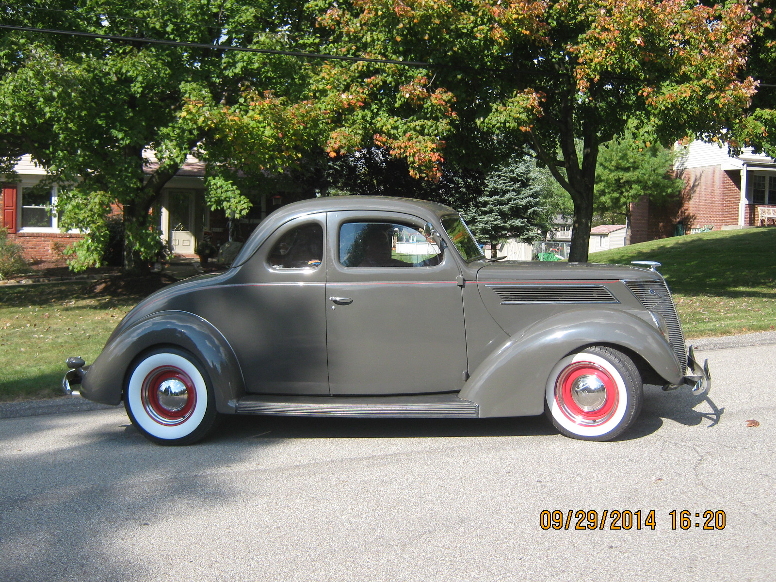 1937 ford 002.jpg