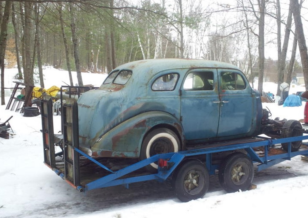 1937 Nash Ambassador.jpg