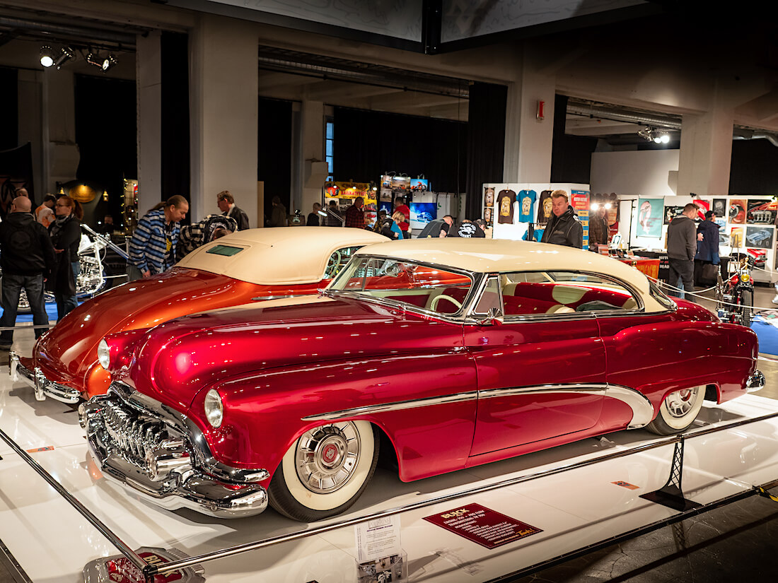 1938-1952-Buickit-Hersti-KustomKultureShow20-KaiLappalainen-CCBY40-WheelsFI.jpg