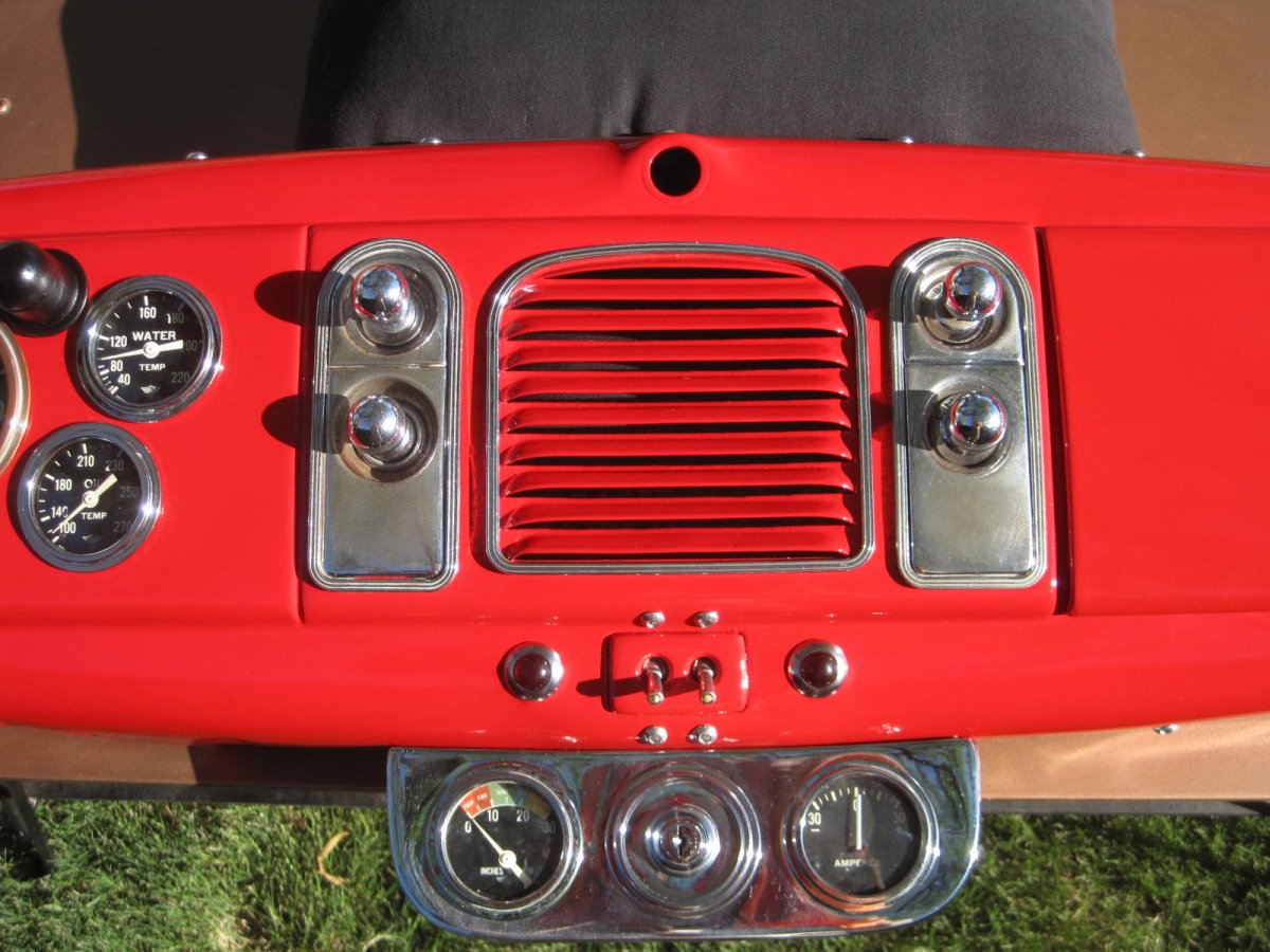 1938 Deluxe Ford Dash 009.JPG