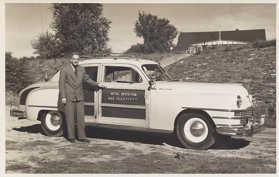 1939_Fred-Edwards-with-the-WTIC-Car.jpg