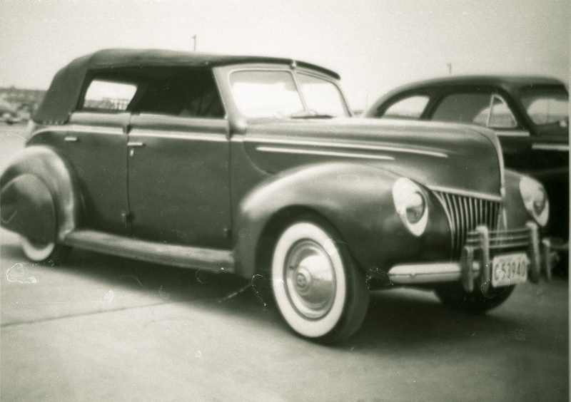 1939ConvSedan800.jpg