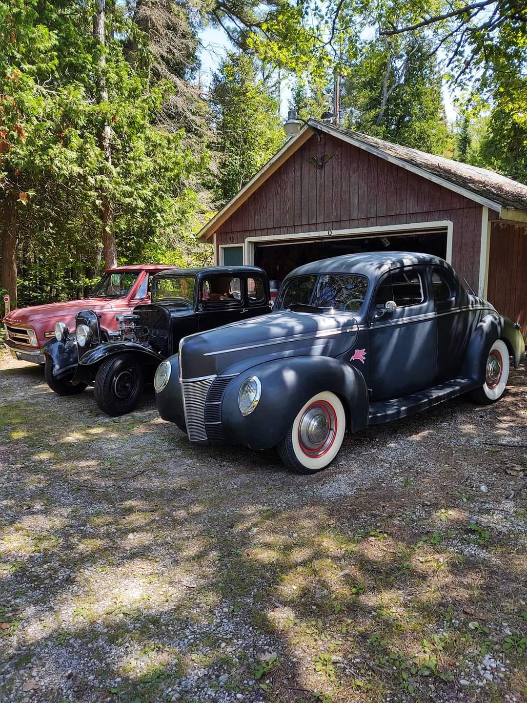 1940 ford at J Hall's.jpg