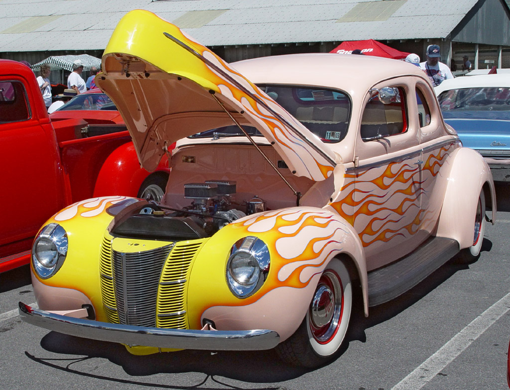 1940-Ford-Pink-Flames-Hood-Up-sy.jpg