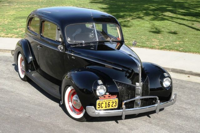 1940-ford-standard-tudor-2.jpg