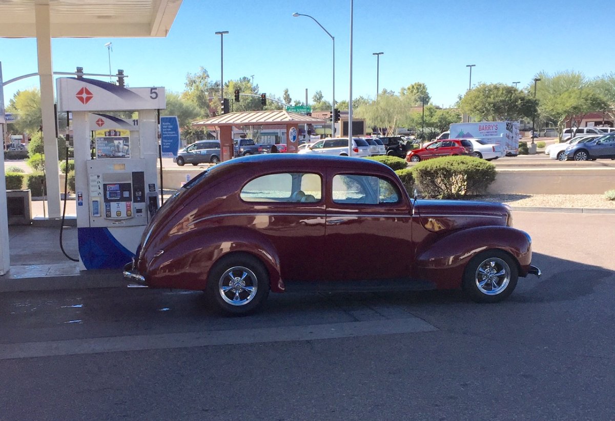 1940 getting gas.jpg