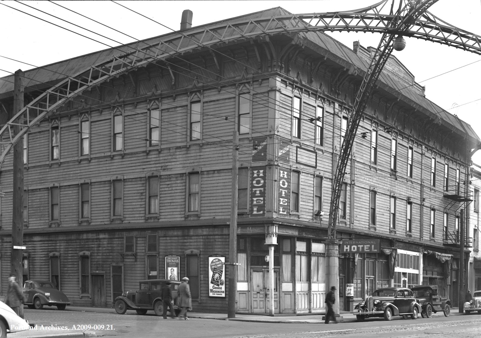 1940_view-of-the-international-hotel-at-nw-3rd-ave-and-nw-everett.jpg