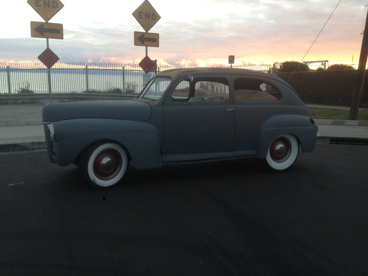 1941 Ford Tudor-Exterior 062.JPG