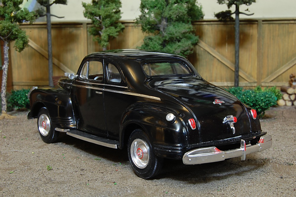 1941_Plymouth_Special_DeLuxe_Coupe-rvl.jpg