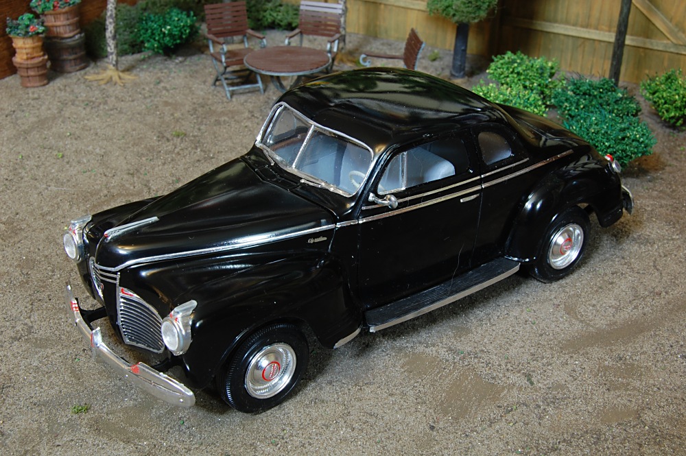 1941_Plymouth_Special_DeLuxe_Coupe-uvl.jpg