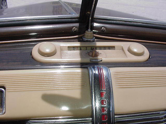 1941fordradio[1].jpg