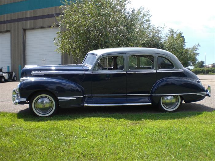 1942 Hudson sedan side.jpg