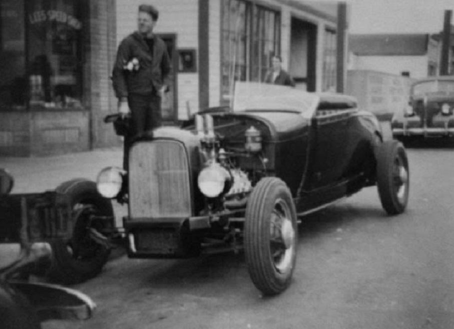 1946 hot rods Oakland CA d Lee\'s Speed Shop.jpg